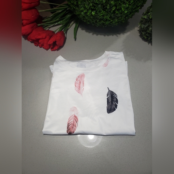 NWOT Beau chandail à manches longues blanc avec motifs de plumes - Picture 5 of 5